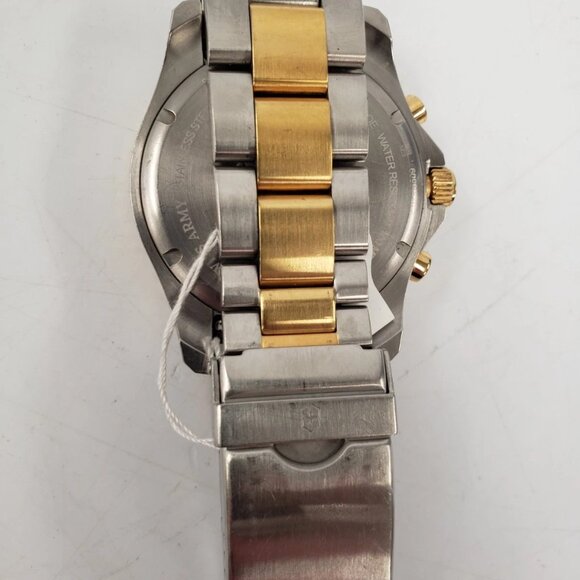 Similar Items Sponsored See all   Watches by Victorinox Swiss Army Pre-owned C $ - Picture 5 of 5